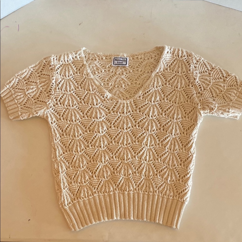 Keneth Too! Knit Cream Top